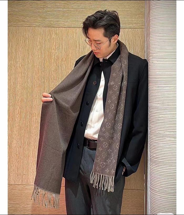 2026116111040670 380